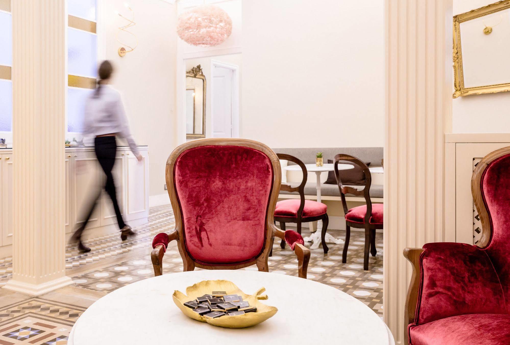 Anakena House Bed & Breakfast Barcelona Luaran gambar