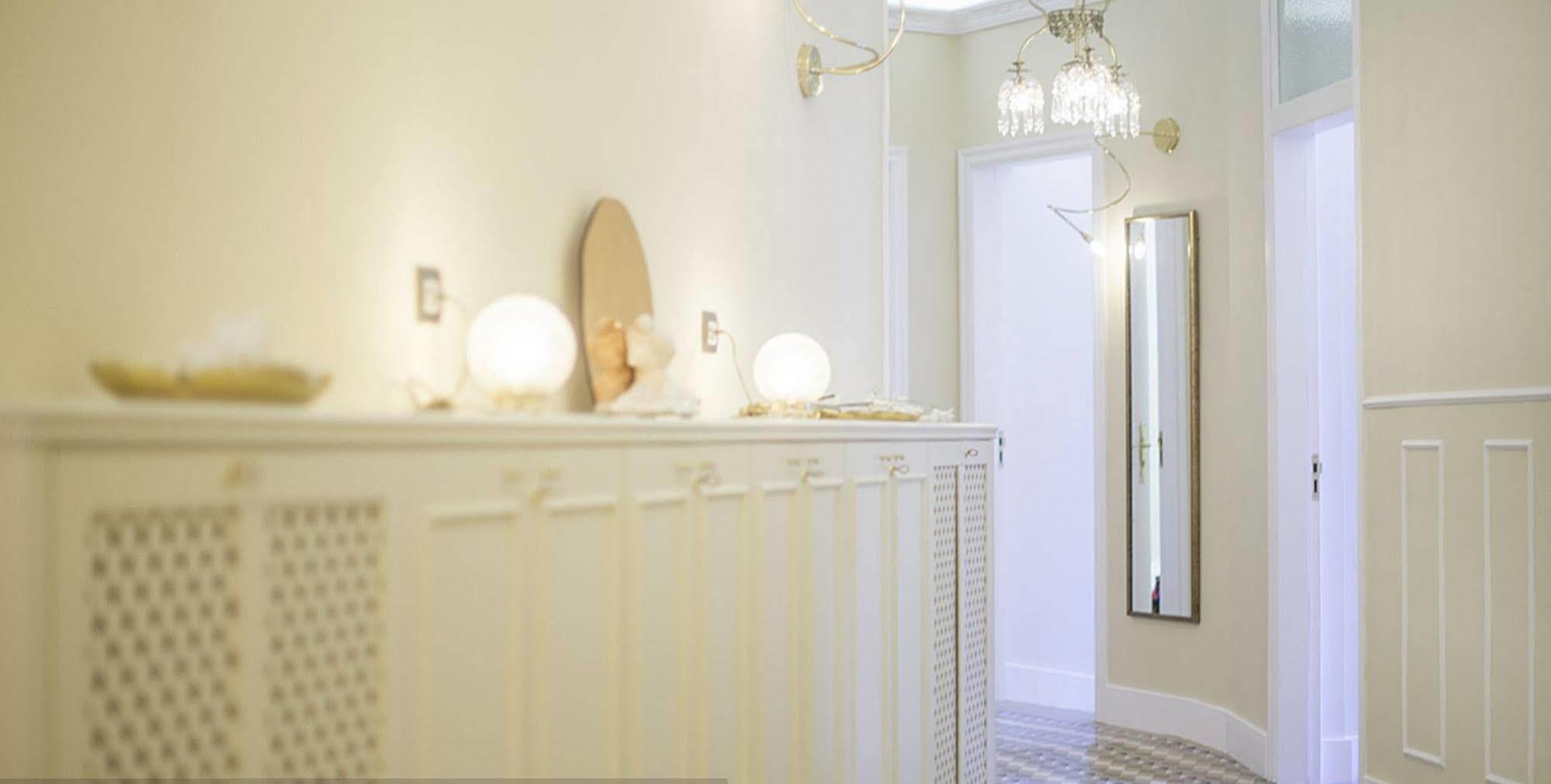 Anakena House Bed & Breakfast Barcelona Luaran gambar
